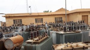Pursuing the repairs of transformers in the city of Karbala